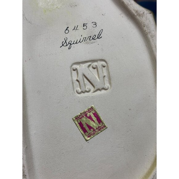 Vintage Napcoware Squirrel‎ Ceramic Planter Figurine Holding Acorn - Picture 8 of 9